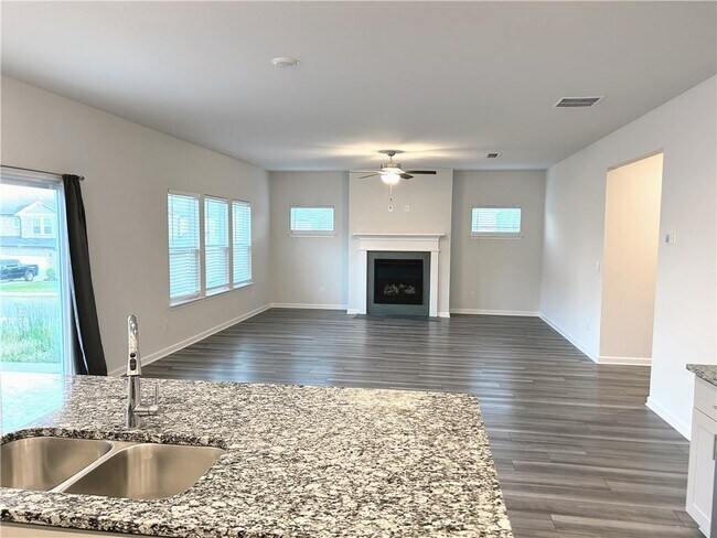 Foto del edificio - 6901 Durham Ln