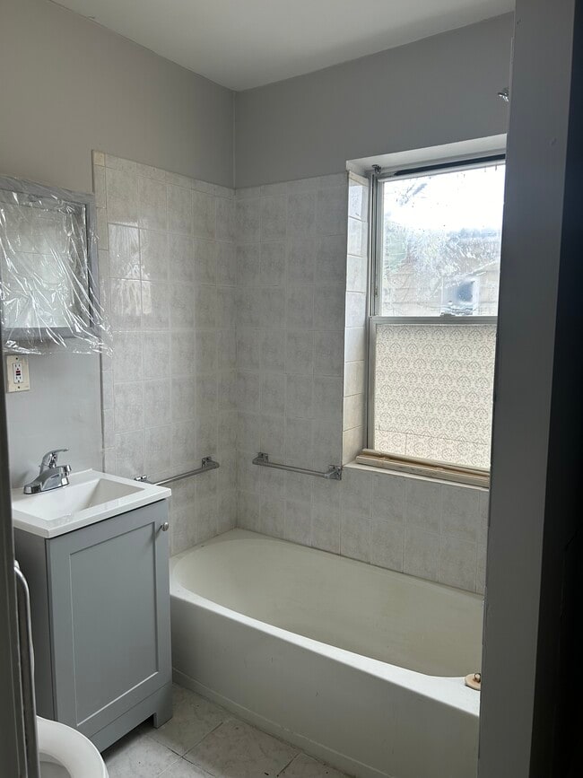 Bathroom - 3920 Coral St