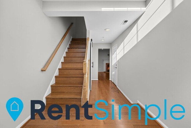 Building Photo - 297 S Pickett St