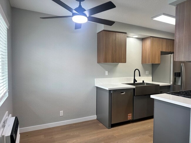 Interior Photo - Fair Oaks Apartments