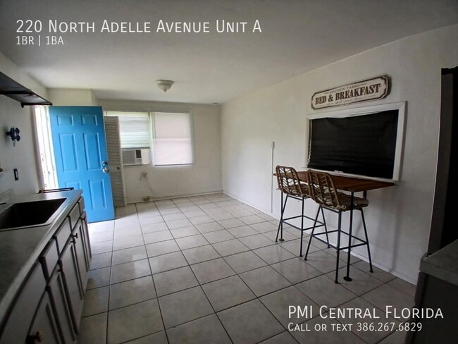 Building Photo - 220 N Adelle Ave