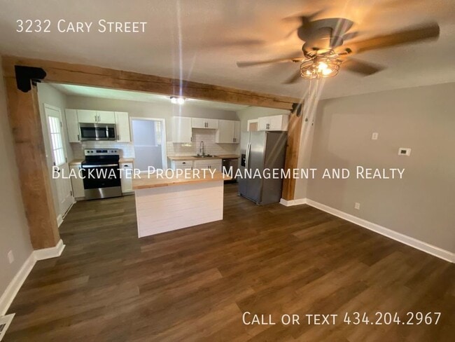 Building Photo - Beautiful 2 Bedroom Single Family Home
