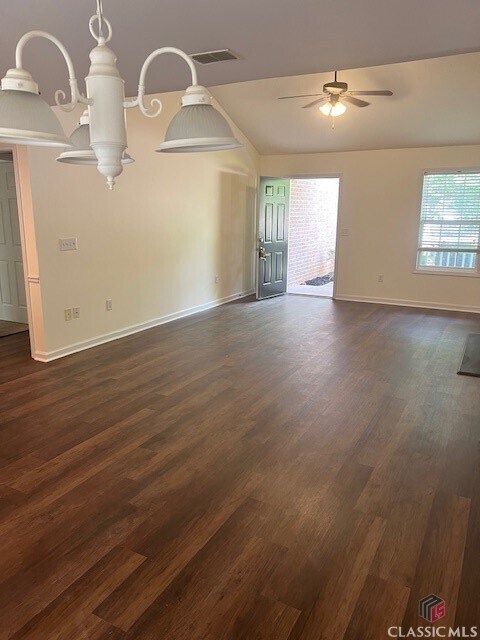 Building Photo - 225 Tall Pine Ln