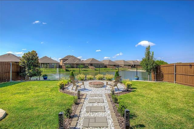 Foto del edificio - 4055 Ellinger Dr