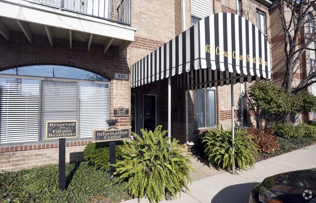 Clubhouse - Gardens of Canal Court Apartments