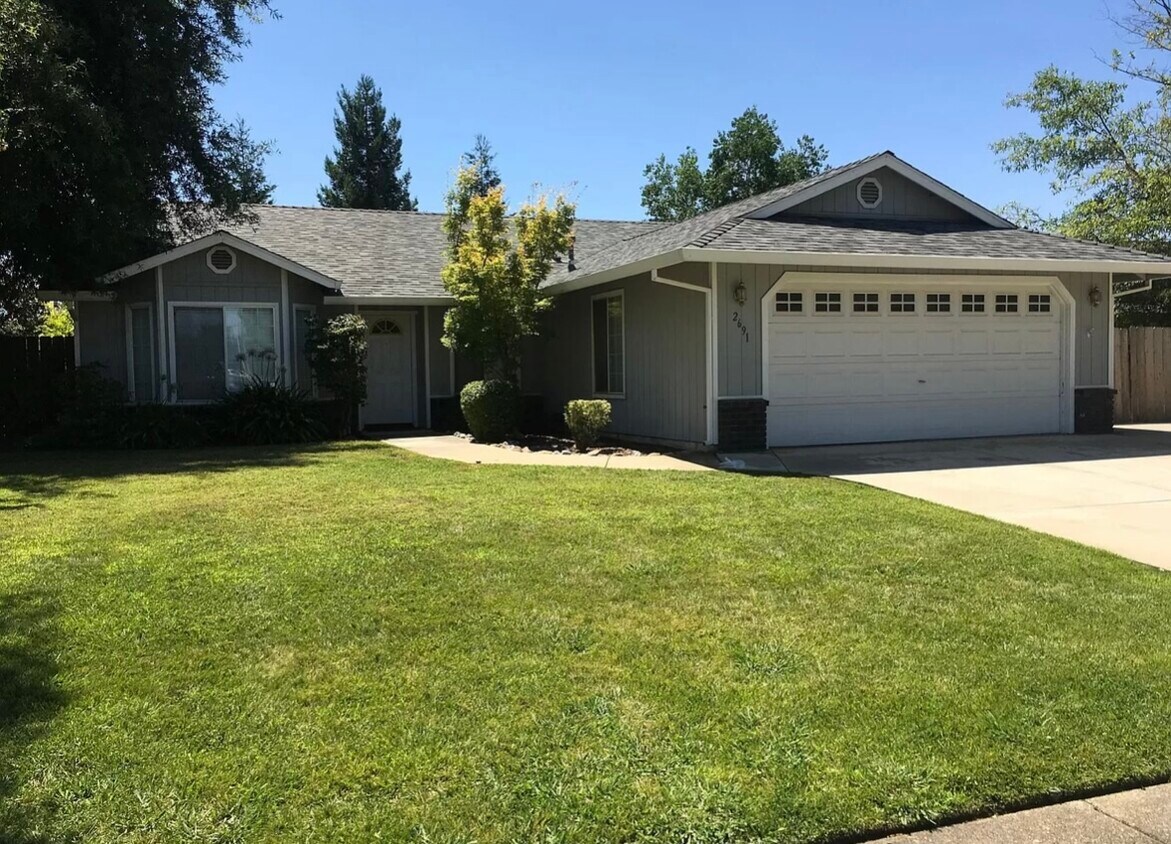 2691 Atrium Way, Redding, CA 96003 House Rental in Redding, CA
