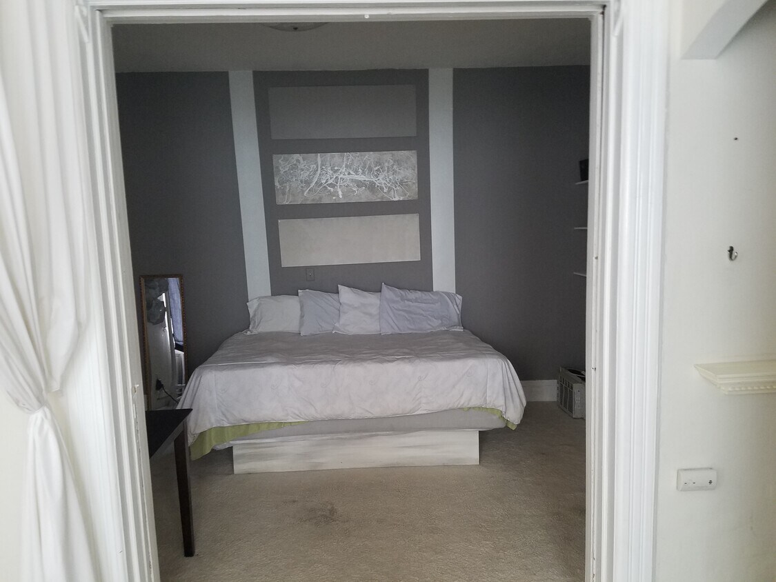 Bedroom - 1801 Summit Ave