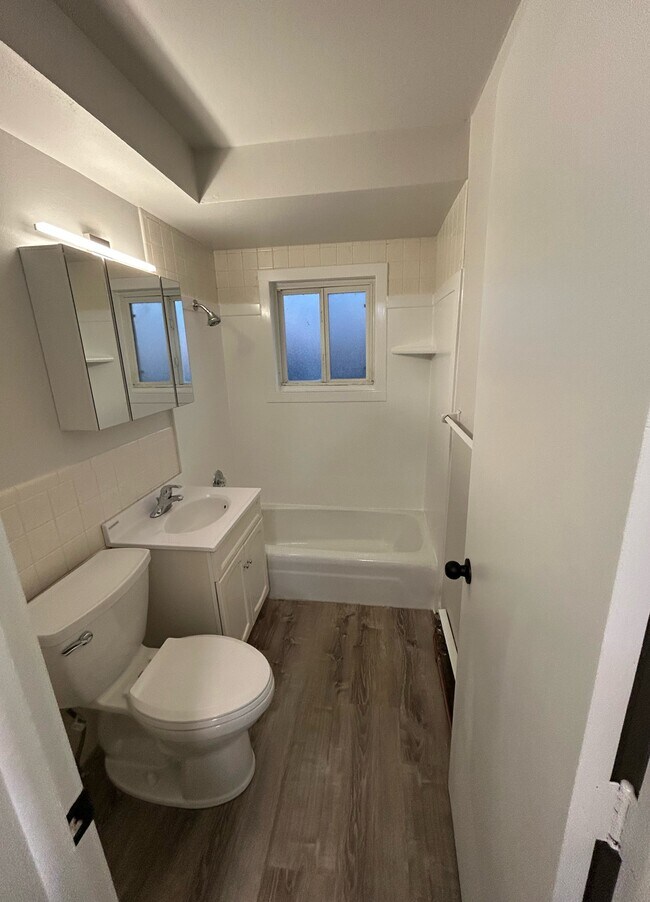 Foto del edificio - 1002 Main St