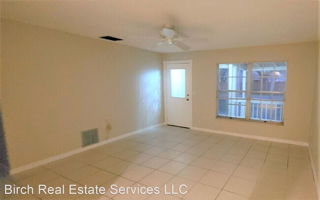 Building Photo - 3 br, 2 bath House - 3531 Mexicali St