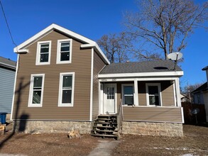 Building Photo - 520 Ceape Ave