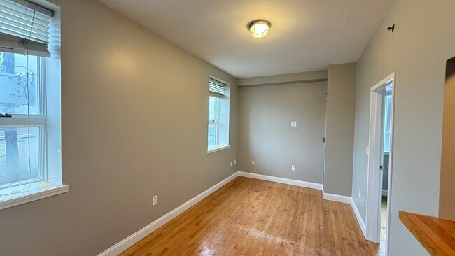 Foto del edificio - 312 Shirley St