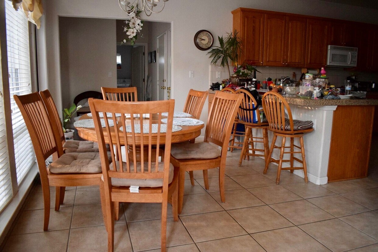 9079 Folsom Blvd Unit 4, Sacramento, CA 95826 Apartments in