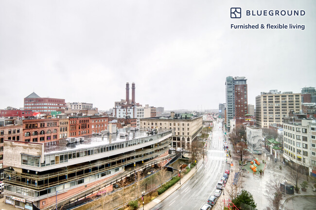 Foto del edificio - 311 W Illinois St