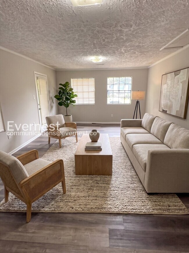 Foto del edificio - 596 Crestmont Ct