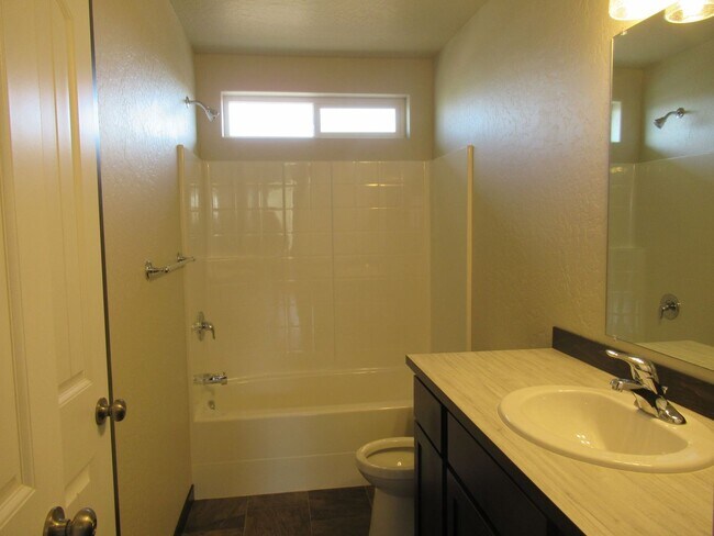 Foto del edificio - Home in Post Falls!