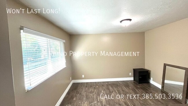 Foto del edificio - 5658 S Vlg Cir