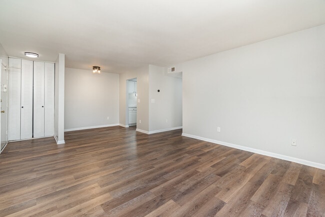 Foto del edificio - 216 Orchard Trace Ln