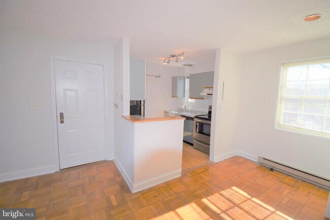 Foto del edificio - 1706 W Abingdon Dr