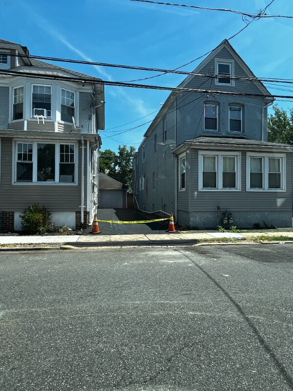 Building Photo - 1317 Broadway