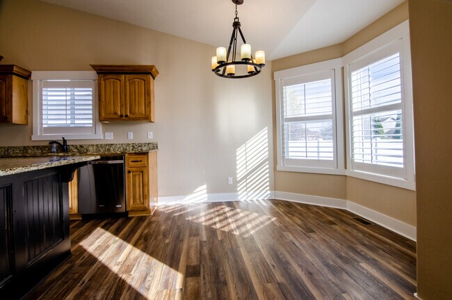 Building Photo - 4289 Daytona Cir