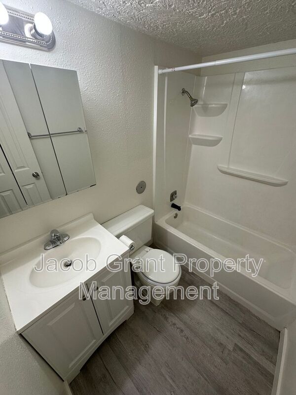 Foto del edificio - 2301 Stace St