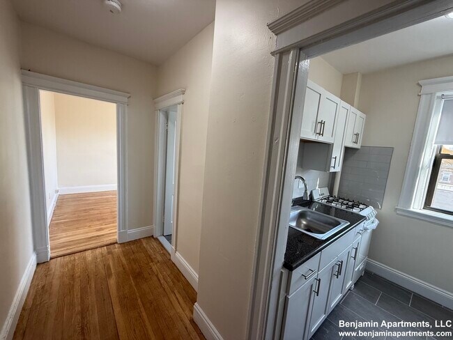 Foto del edificio - 1161 Commonwealth Ave