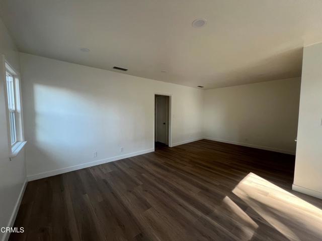 Building Photo - 133 Poinsettia Ave
