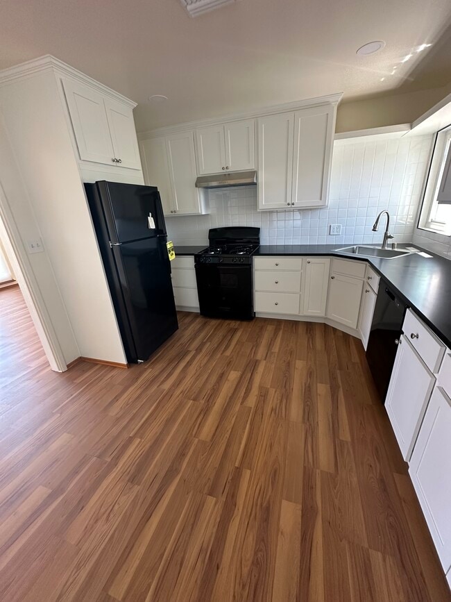 New Kitchen - 2670 Montclair St
