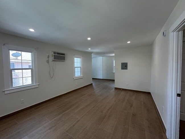 Building Photo - 14224 Friar St