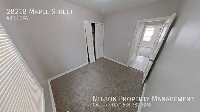 Building Photo - 28218 Maple St