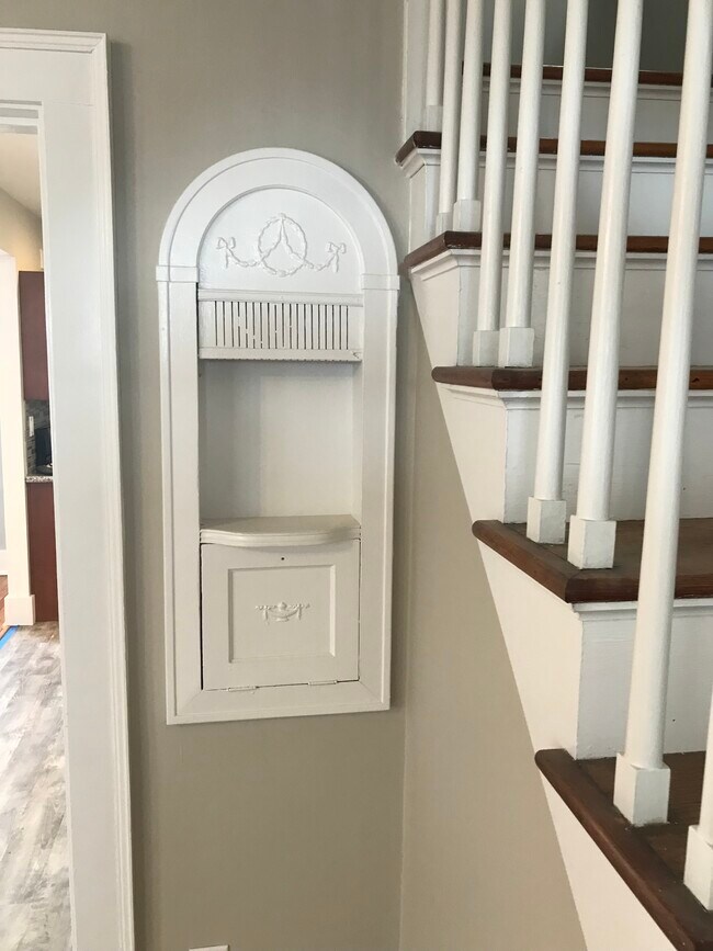 Old World Charm - 1417 Bellaire Place