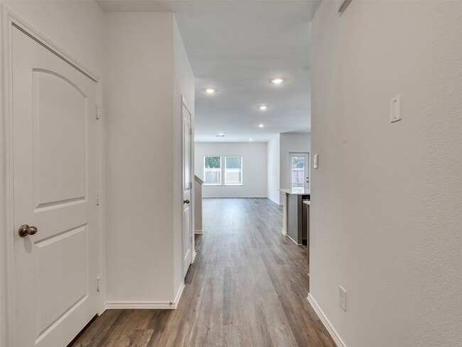 Building Photo - 24863 Springbluff Vly