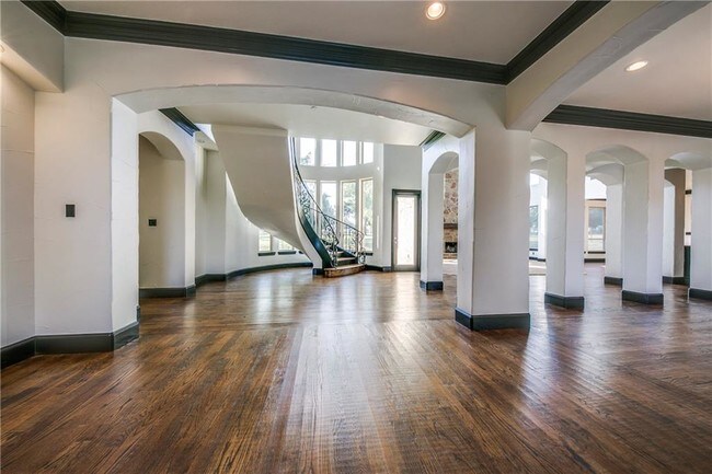 Building Photo - 332 Sedona Falls Dr