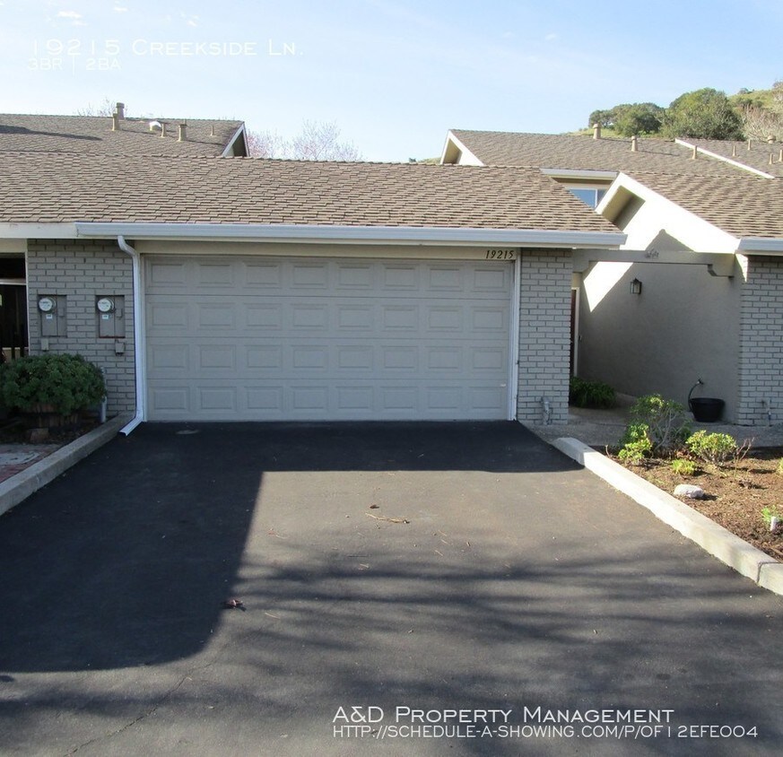 Primary Photo - 19215 Creekside Ln