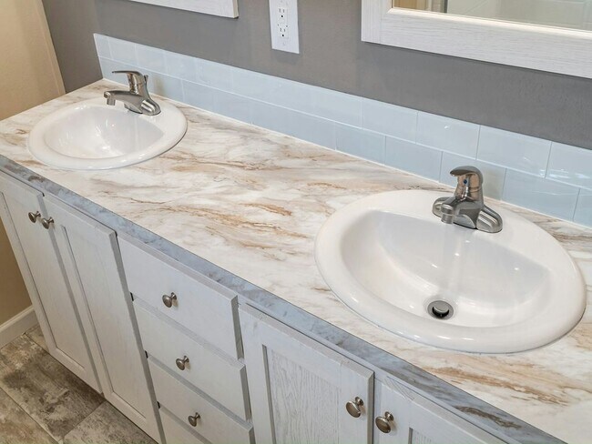 Foto del edificio - 7431 43rd Way N