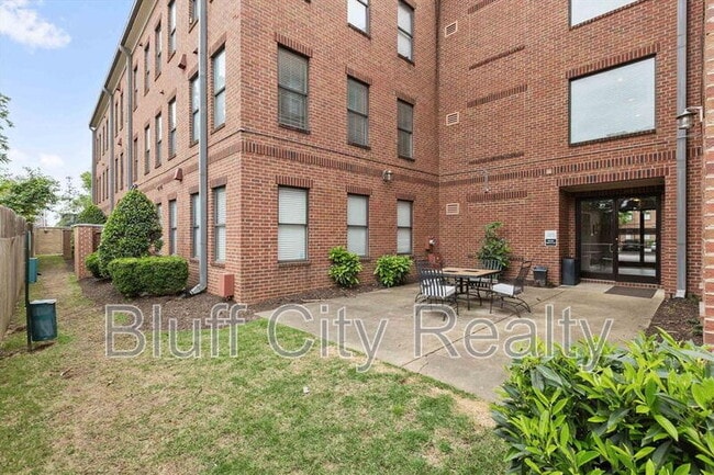 Building Photo - 730 Litty Ct