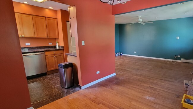 Foto del edificio - 6105 N Wolcott Ave