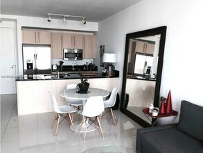 Building Photo - 1111 SW 1st Ave