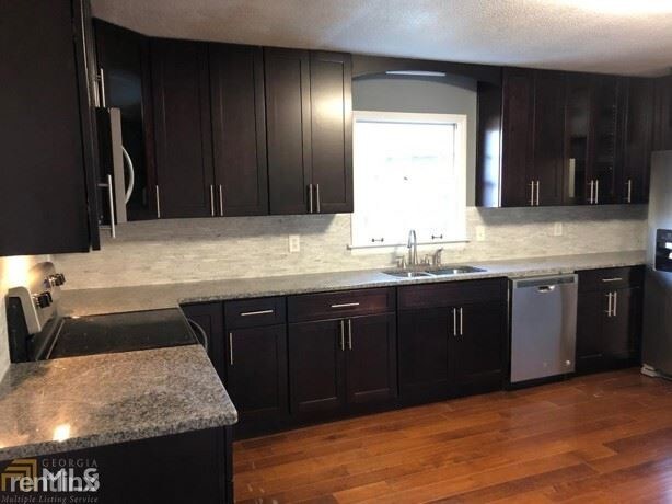Building Photo - 3 br, 2 bath House - 2733 Hutchins Rd