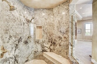 Building Photo - 204 Valiente St