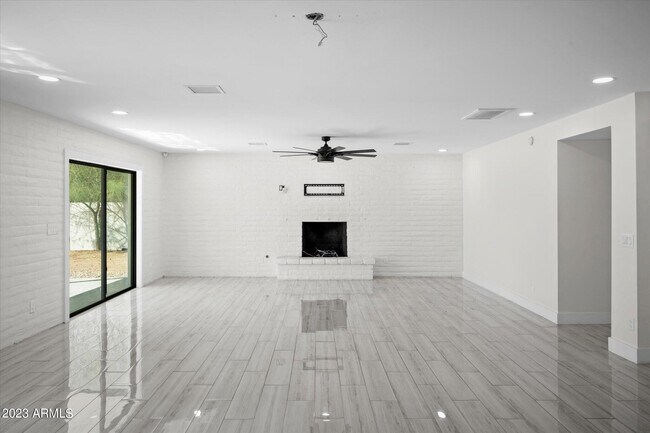 Foto del edificio - 6235 E Aster Dr