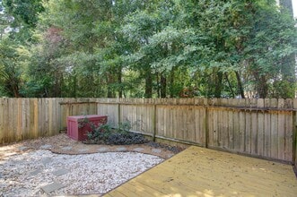 Building Photo - 127 N Villa Oaks Dr