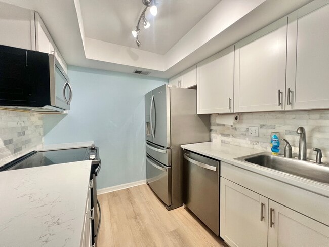 Photo - 1277 McMullen Booth Rd Apartment