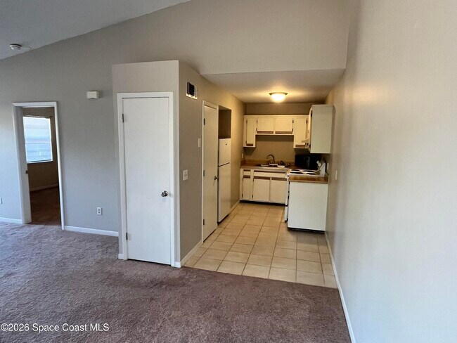 Building Photo - 1961 Convair St SE