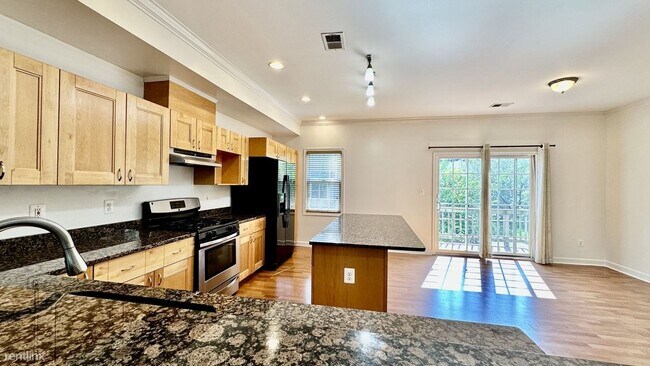 Foto del edificio - 3 br, 2.5 bath Duplex - 2056 Shirlington R...
