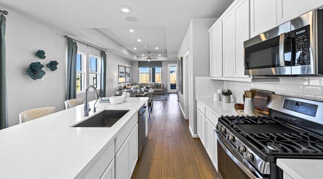 Foto del edificio - 2710 Misty Meadow Ln