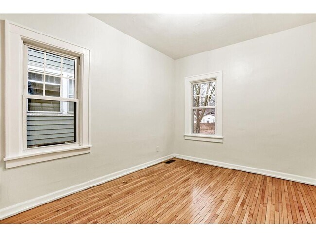 Foto del edificio - 3407 N Oliver Ave