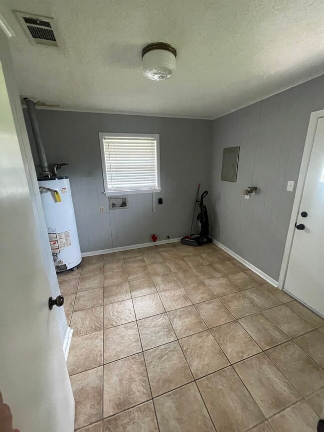 Building Photo - 55075 US-51