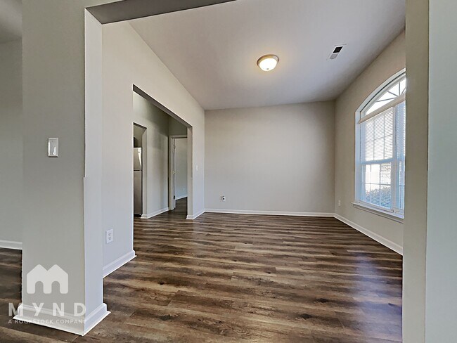 Foto del edificio - 120 Ashton Bluff Cir