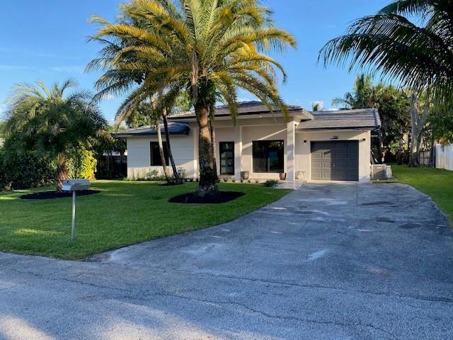 Foto del edificio - 216 NE 17th St